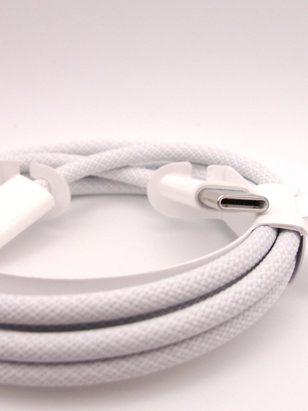 Apple USB‑C to USB‑C Braided Cable (A2795) | 1m | NEW | Fast Charging - Picture 4 of 7